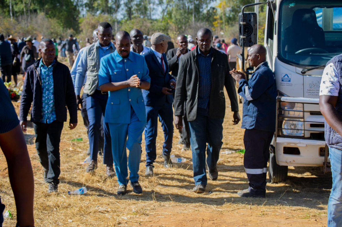 nelsonchamisa's tweet photo. I’M IN GOROMONZI…for the laying to rest of a dedicated and committed Citizens cadre, Archford Marongwe. His service to the Citizens and our nation  shall never be forgotten. Rest in Power Citizens Hero! https://t.co/lpsstbs2ed