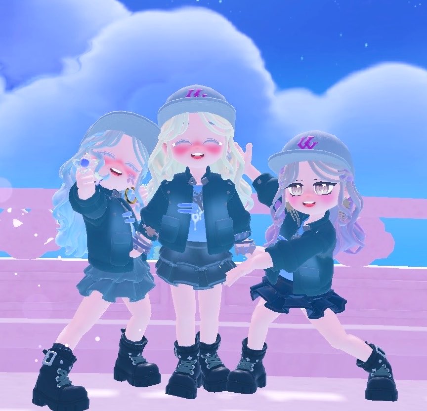 chana___pia's tweet photo. 三姉妹みたいでかわちかったね♡♡ https://t.co/adPC8AdpGZ