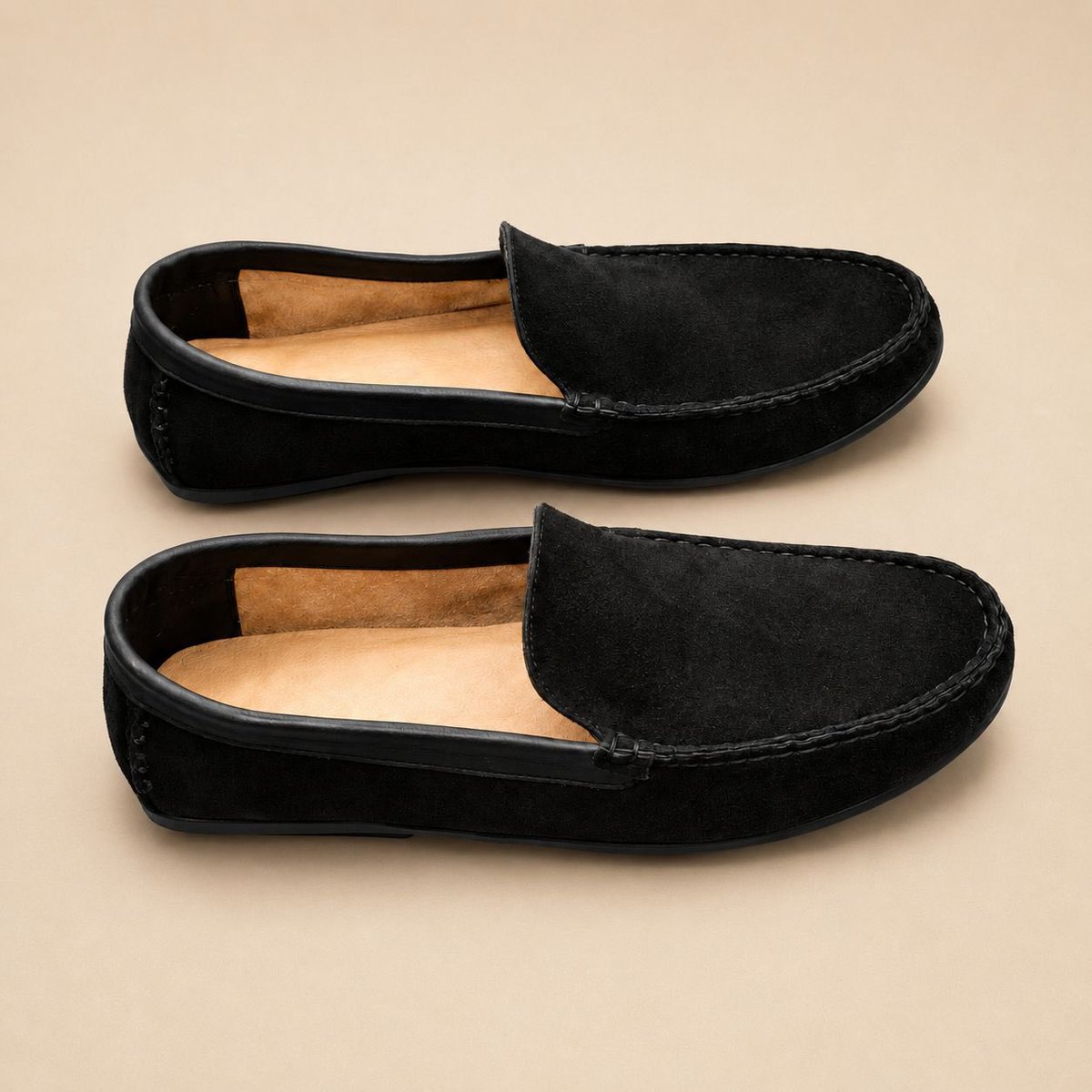 sandaze_oficial's tweet photo. Os nossos mocassins são a escolha perfeita para hoje, do trabalho ao happy hour 🙈 com elegância e conforto🖤
Friday looks better in mocassins🖤
MadeInMoz🇲🇿
WEAR LEGACY | VISTA LEGADO
#SANDAZE https://t.co/E0GX5fa9D9