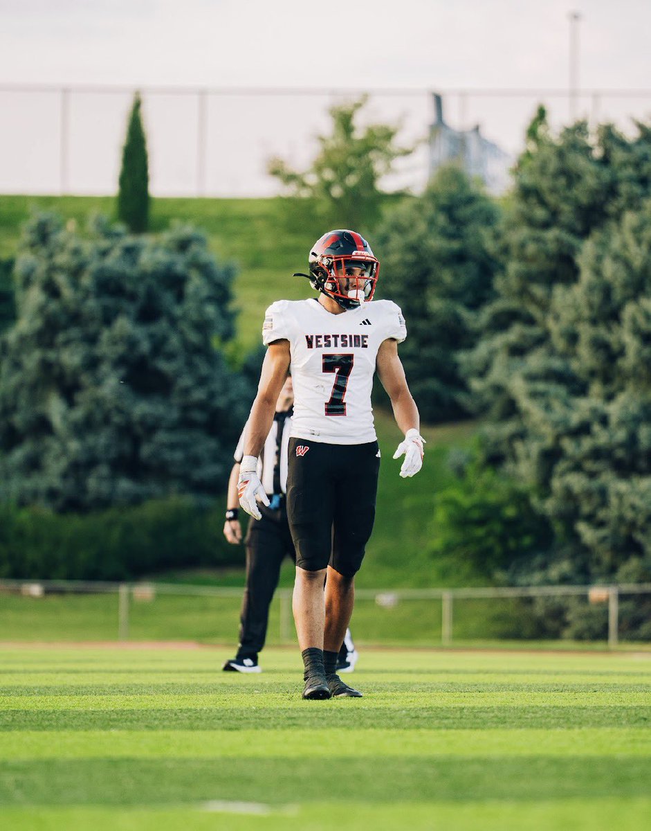 MicahBenning1's tweet photo. Had a great week 1 win with my brothers!
Crazy to see the growth from sophomore to junior year! https://t.co/nNc54hfgmr