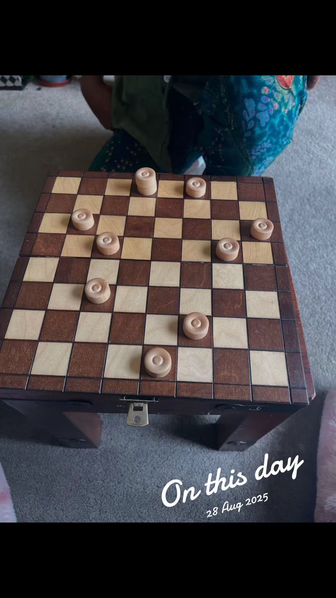 JCWillsProbate's tweet photo. I donโt want to show off, but in my family, I am the absolute champion of draughts.
And not competitive at all, JCx
#NoMercy #AgeNotRelevant #WinningMatters #JustPlaying #family https://t.co/A2oba3NTj0
