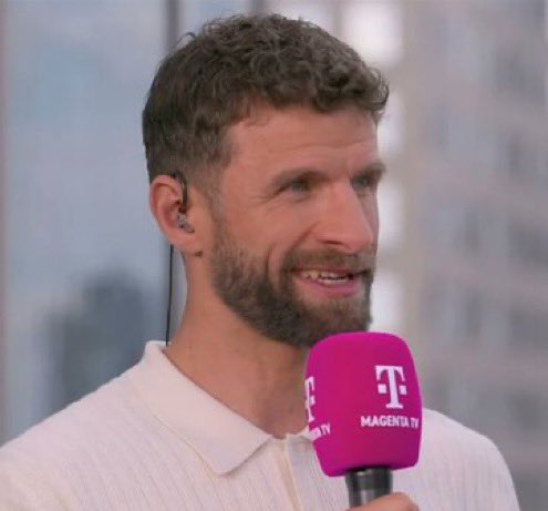 UTDAlex8's tweet photo. 🚨Thomas Müller on Bayern Munich’s Champions League draw:

🗣️Reporter:
“Did it come out as expected?”

🗣️Thomas Müller:

“Not exactly. There’s one club we at Bayern really love facing, and unfortunately, they’re not here. Hopefully, we meet them in the knockout stages.

But instead, we’ve got Manchester United. That’s going to be a tough one. They’re a giant from England, and we’ve always found it difficult against them, especially when we play at Old Trafford.

And then I see Arsenal in the draw… I like that. They’re the kind of team I’d love Bayern to face. From a distance, they look scary, but once you actually play them, they’re not so difficult to beat. It reminds me a little of Barcelona. Everyone talks about how dangerous they are, but we know what happens when Bayern turns up.

So hopefully, we get another big scoreline against them in the Champions League this season.(laughs)”