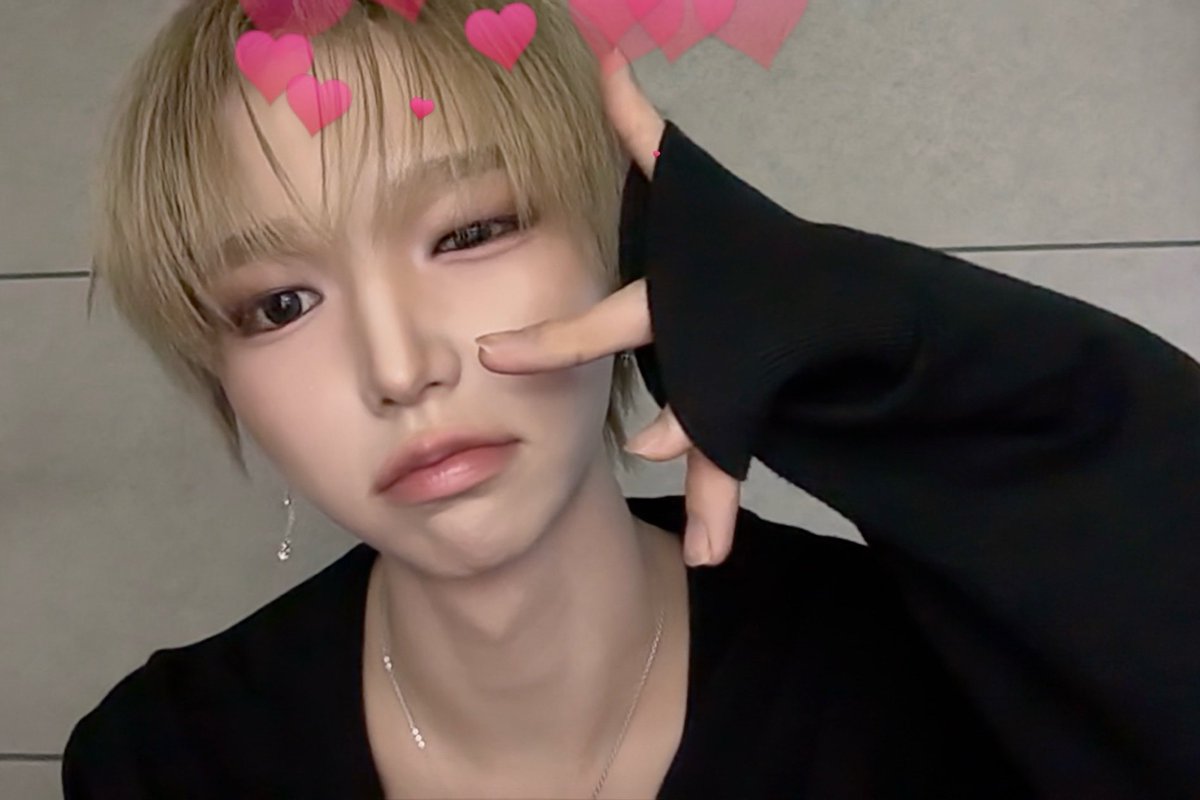 withnyang5's tweet photo. 260828 🐈‍⬛💭📸 https://t.co/wd70UQs1Gi