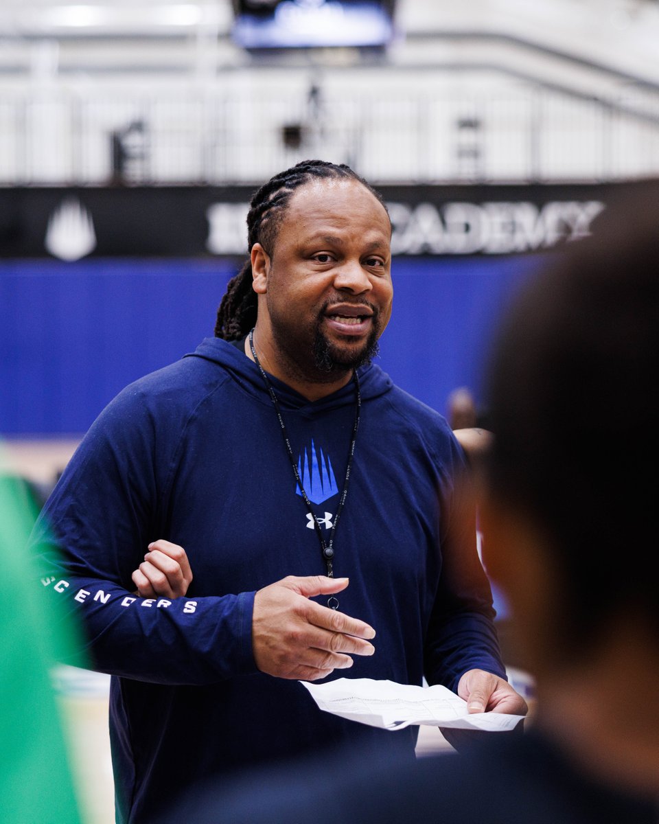 IMGABasketball's tweet photo. Back together. Back to work. 🏀

The energy is high as IMG Academy basketball student-athletes return to the court for focused training, competitive reps and another opportunity to improve every day.

This is where the work starts‼️ https://t.co/A6eWTJqPt9