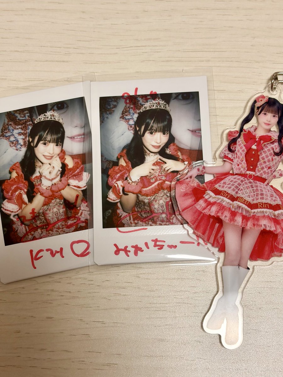 mii_pi06's tweet photo. Kアリ後日特典会⸝⋆

りりたんお姫様すぎて可愛いかったな、т т
ALT時間あったら見てね♩(やり方今日知ったからやってみたかった💧)
 #りりたんもぐもぐ  #心花りり https://t.co/nbTyq0iGAy