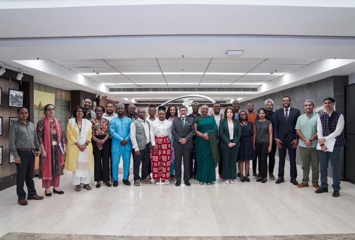 MEAIndia's tweet photo. Shri Sudhakar Dalela, Secretary (Economic Relations) interacted with an official delegation from Ethiopia, Sierra Leone, Malawi, Zambia, Rwanda, and @_AfricanUnion Commission. The visit was coordinated by @UNDP_India . 

An enriching exchange on harnessing digital public infrastructure for development, governance, empowerment, inclusion and delivery of citizen-centric services. India stand ready to share its development experience of deploying digital public infrastructure at population scale across sectors with partners in Africa. 

#IndiaAfrica
#DPI
