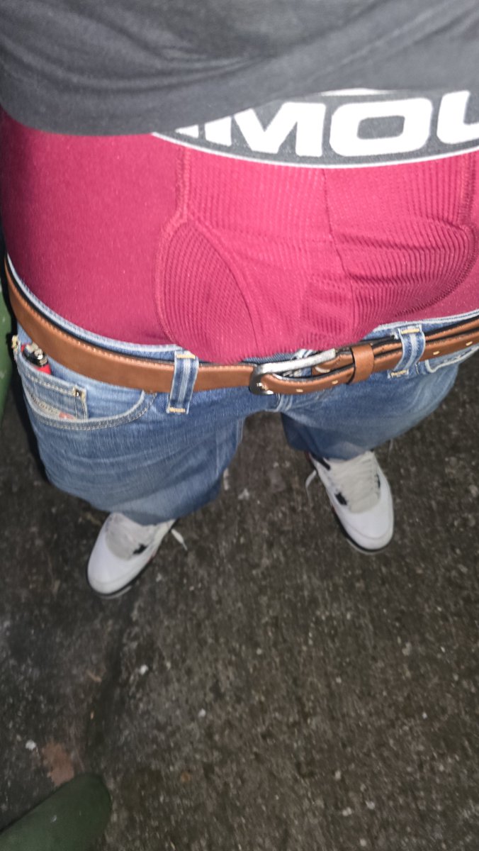 jimmy_undies's tweet photo. Hey guys. What would you do with me if you met me like this in the park? 😏. I wish I had other dick and ass to grab.
#cueca #sagging #saggerboy #cuecaaparecendo #saggingpants #dick #ass #pau #bunda #calcacaindo #underarmour #nike #smoke #dickprint https://t.co/vuX8Y2qc1x
