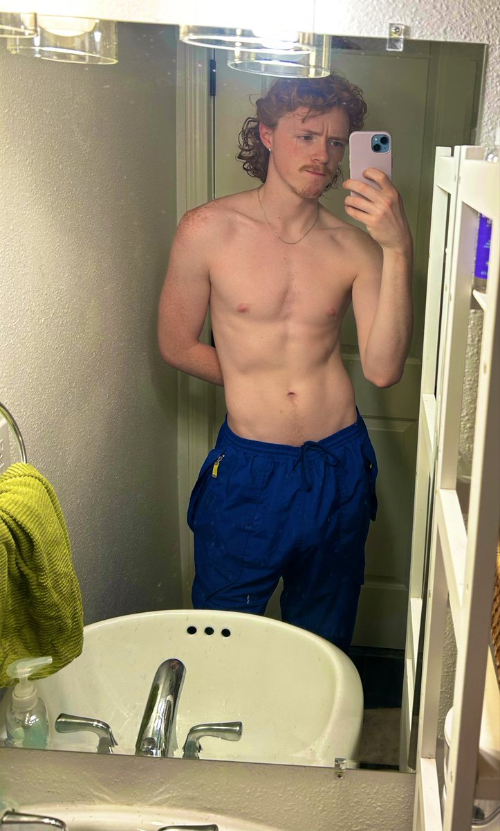 evankbeesley's tweet photo. woke up in a stranger’s bed- happy gay guy friday https://t.co/N4lF7koBno