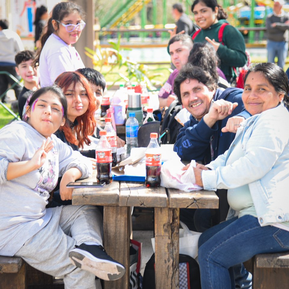 AtsaBsAs's tweet photo. Los que fueron hoy al Parque, ¿ya eligieron qué van a almorzar? Hay opciones para todos los gustos https://t.co/TAEOw2qJHg