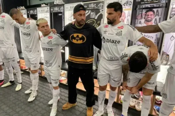 keeendis's tweet photo. @magalzaoshow 🦇 https://t.co/cyEpNDgpC3