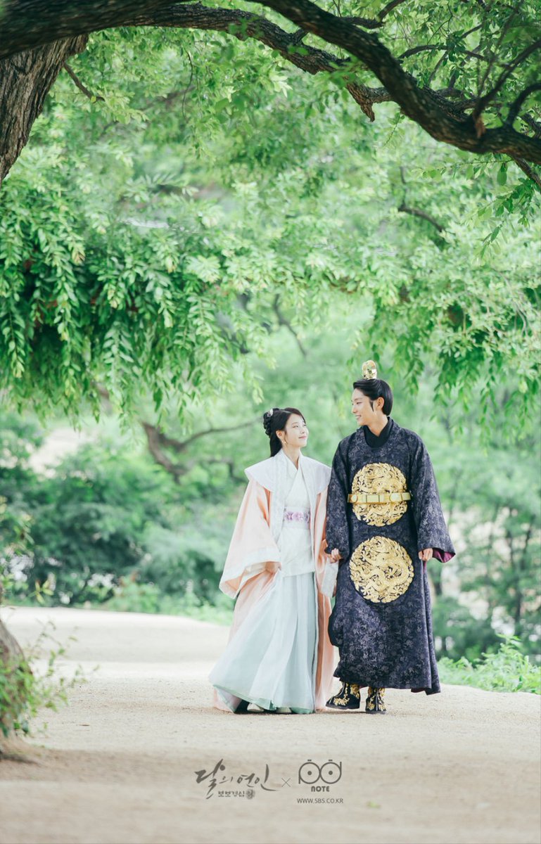 iuedelweiss's tweet photo. 달의 연인 - 보보경심 려 방영 10주년

10 years ago today, “Moon Lovers - Scarlet Heart : Ryeo” premiered.

#아이유 #IU #달연 https://t.co/QqUyxkzrlk