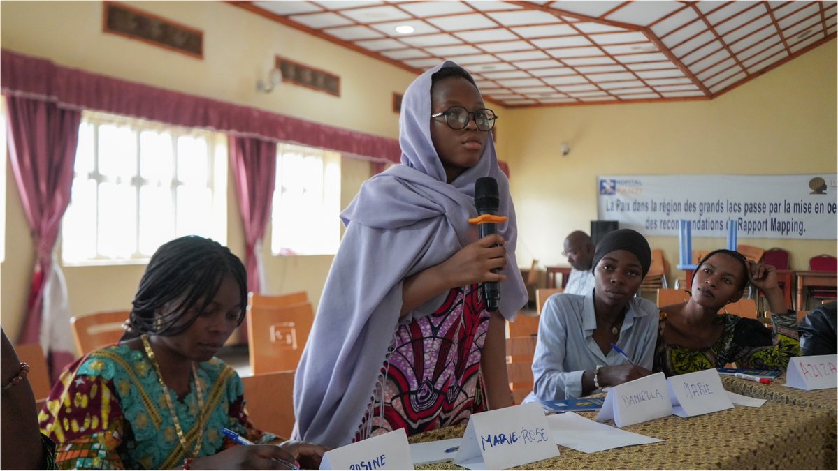 PanziFoundation's tweet photo. Nous avons réuni les acteurs communautaires autour d’une séance de coaching à #Ibanda pour renforcer la prévention des #VBG, le pouvoir d’agir des femmes.

Cette activité s’inscrit dans le cadre du #projettumaini mené en parternariat avec @UMontreal. https://t.co/1PqP9qqqKi