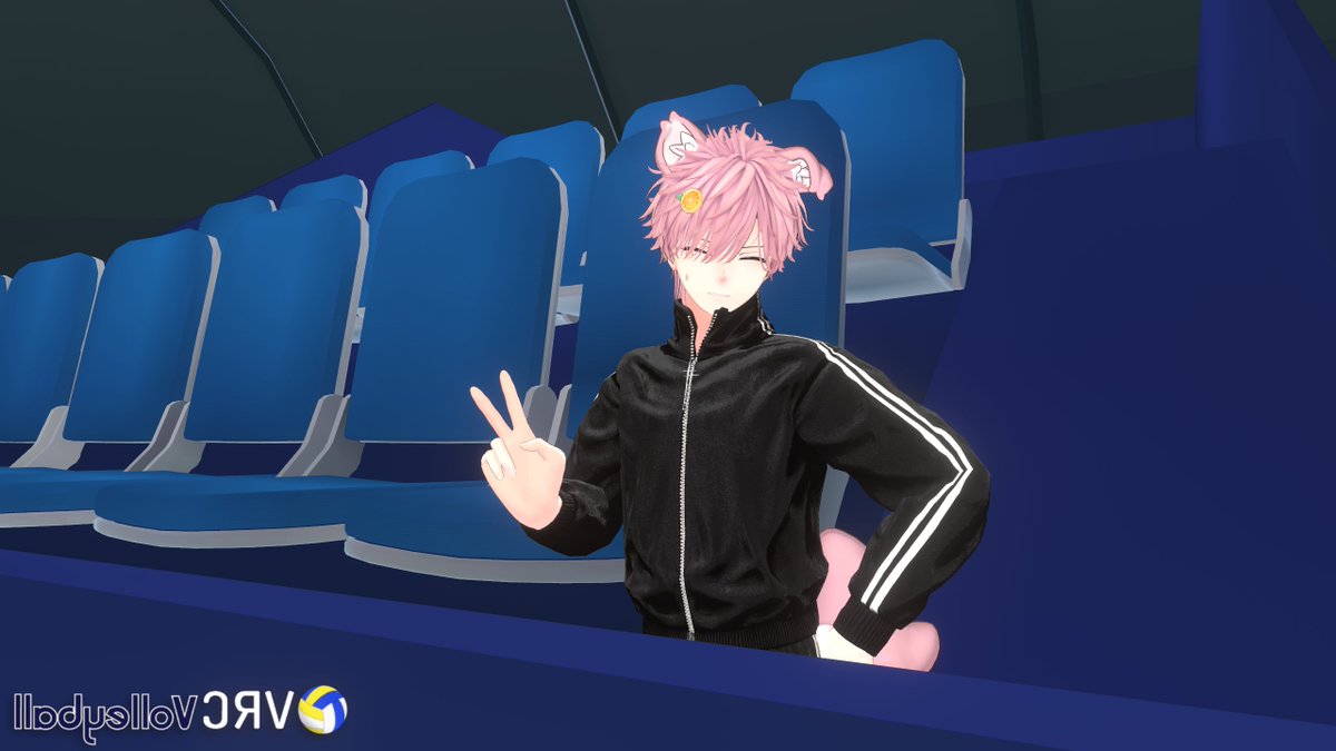 angel_9225's tweet photo. 下級生の試合を見に来た先輩的な感じで　サイズ合わせるために身長一番小さくしたから椅子より小さい https://t.co/cz4Artk9QY
