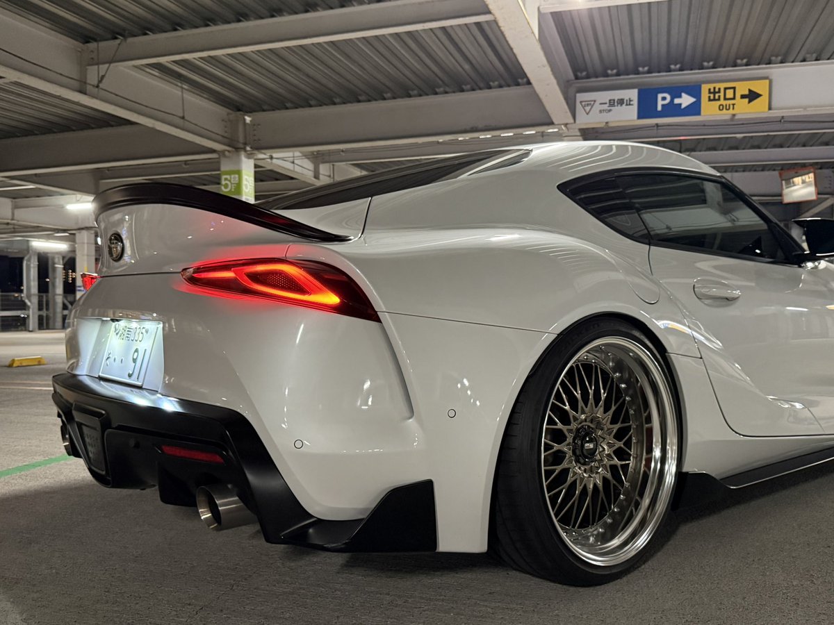 shushi0926's tweet photo. ✨New wheels✨
SSR Professor MESH Under
Front : 10J+19 255/30R20
Rear : 11J+24 285/30R20

センターロックのデザインかっこいい😎

#supra #mk5 #ssr #professor https://t.co/1j3UCXp2N1