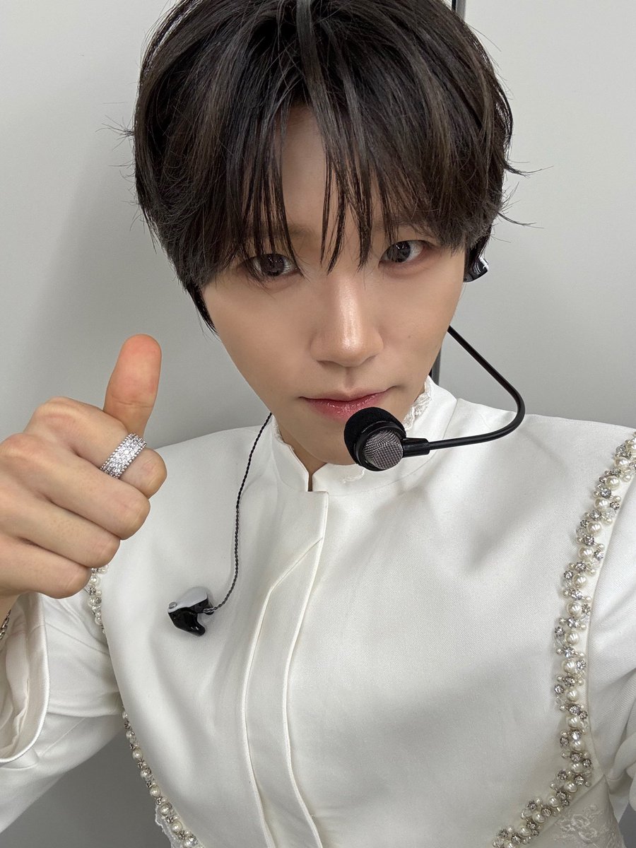 daengshiya's tweet photo. 푸하하하핰ㅋㅋㅋ
인물 ㅈㄴ 잘남 https://t.co/AEFkLphABF