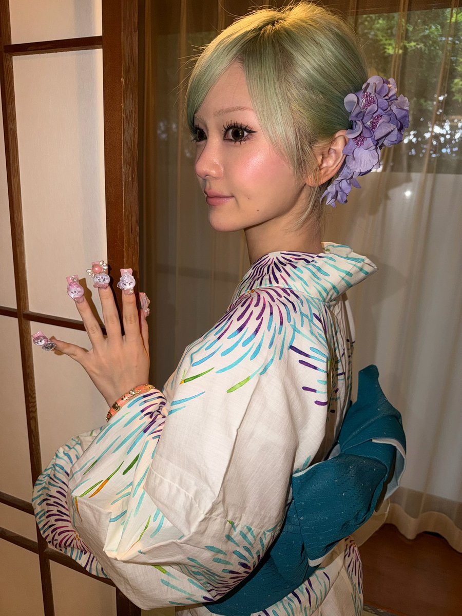 cry3u's tweet photo. 夏終わった？ https://t.co/bHavbAfXIS