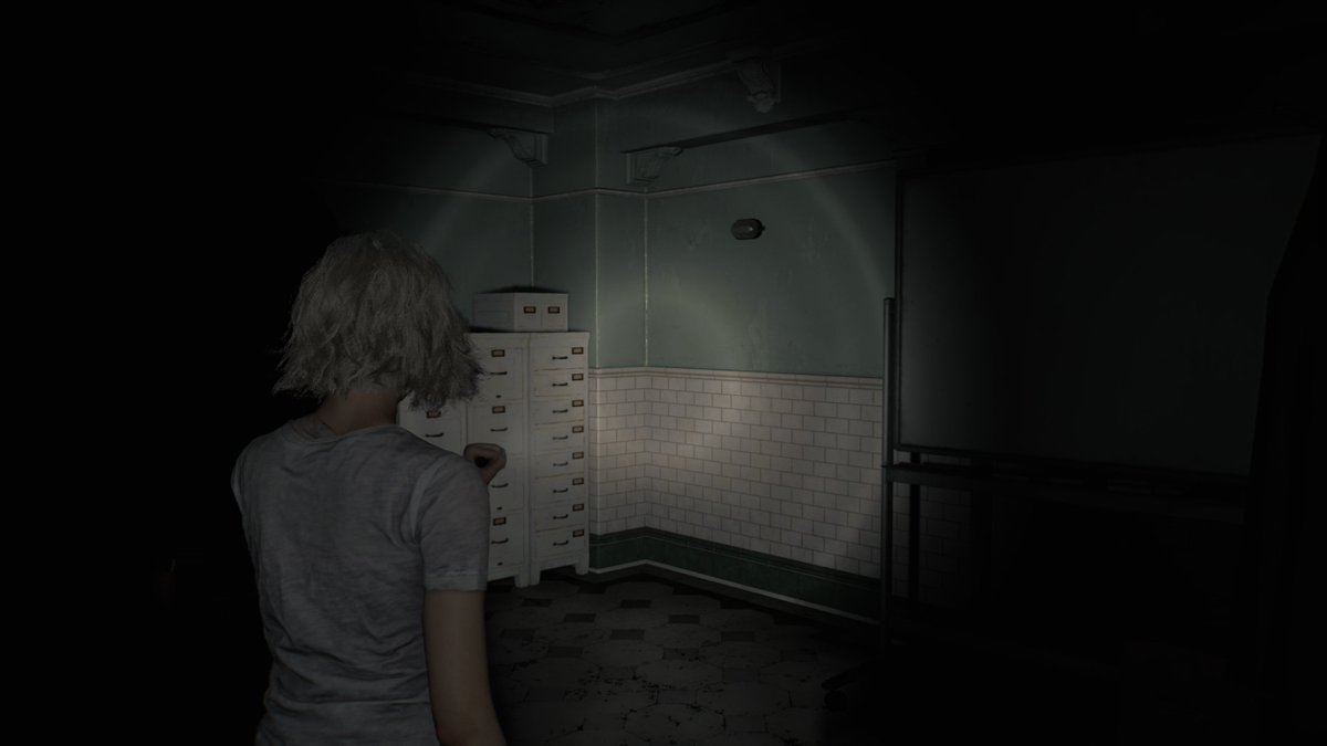 Hampi__'s tweet photo. Al regresar a buscar la requiem y guardar, el hueco de la pared desaparece. Tremendo bug xD
#ResidentEvilReqiuem https://t.co/PPzNt1Puld