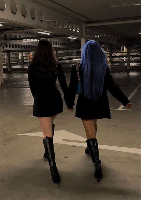 everlarkrch's tweet photo. #cr zodiac academy (#1) the awakening 

OKAYYYYY GUYS HERE WE GO https://t.co/ZSZfDKrlsR