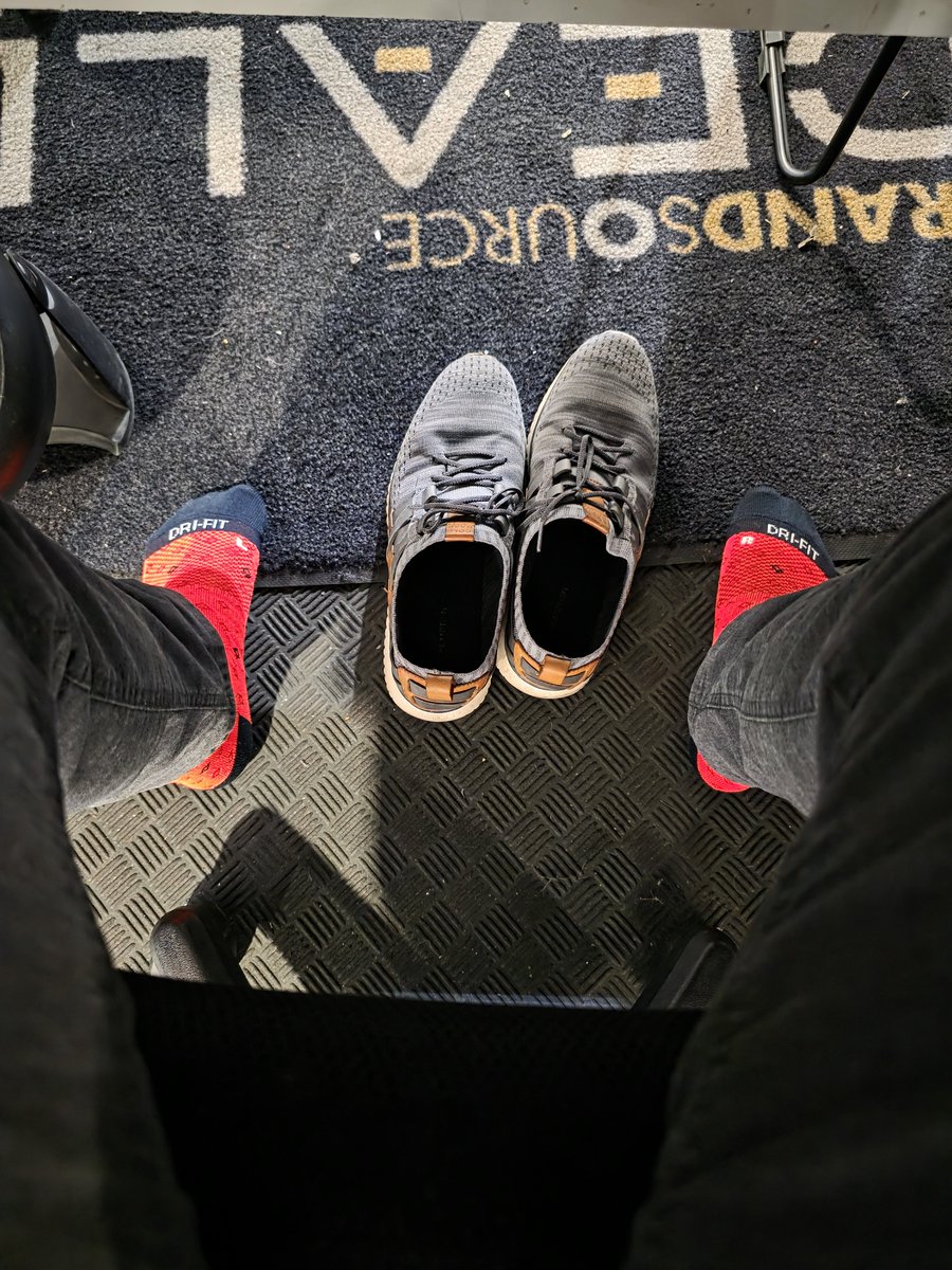NikeShoxLover1's tweet photo. Get back under my desk where you belong https://t.co/L9glEf4BzK