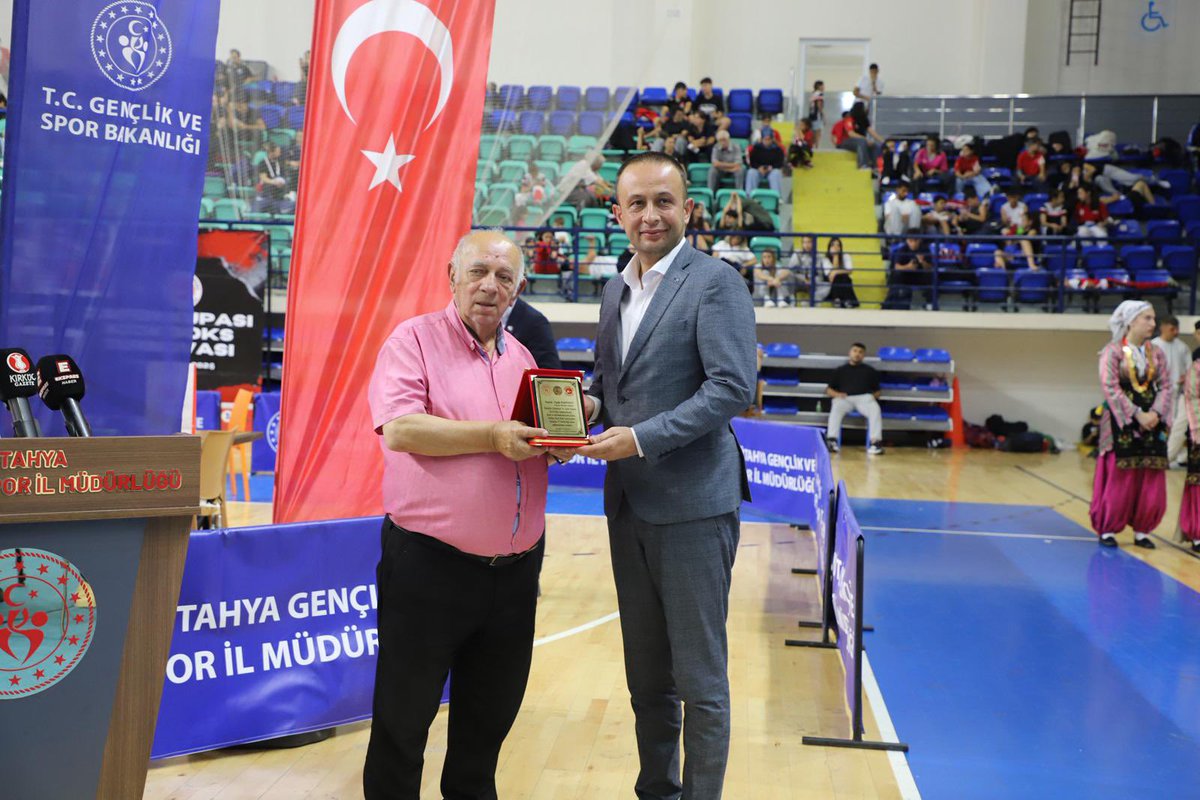 hsm_ertekin's tweet photo. İlimizde gerçekleştirilen 18. iller arası zafer kupası kick boks şampiyonasına katılım sağlayarak zafer kupasında mücadele eden tüm sporcularımıza başarı dileklerimizi sunduk . https://t.co/R6W9tyifdS