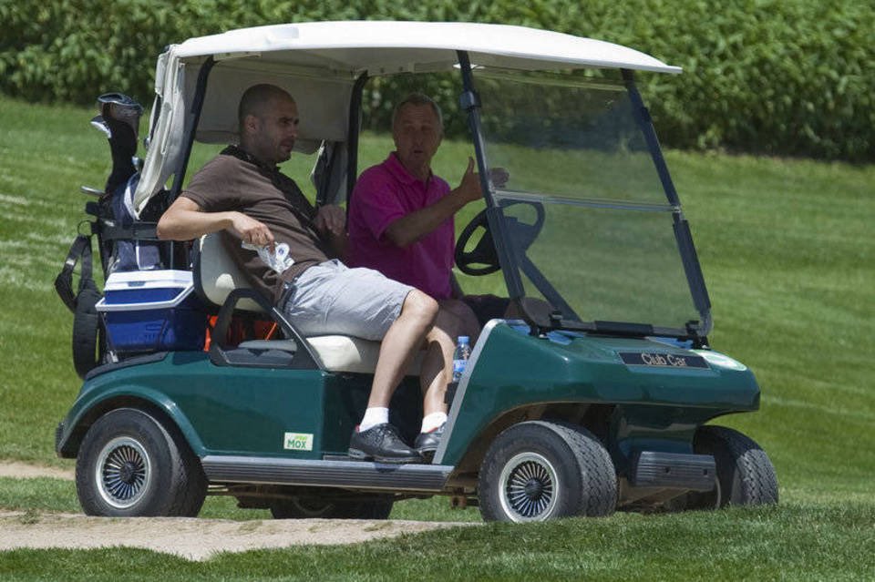 Barca_Archive's tweet photo. Pep Guardiola &amp; Johan Cruyff, 2011. https://t.co/sHdH0Gi9uC