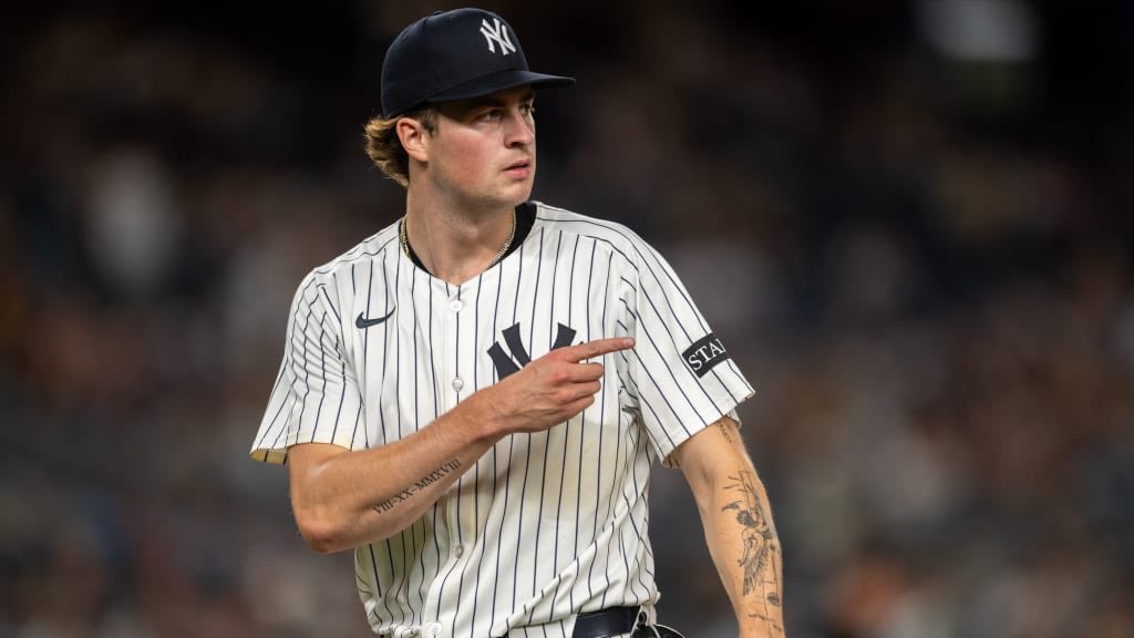 SleeperYankees's tweet photo. Most historic jersey in all of sports at #4? Lol https://t.co/VOzu5YbugV