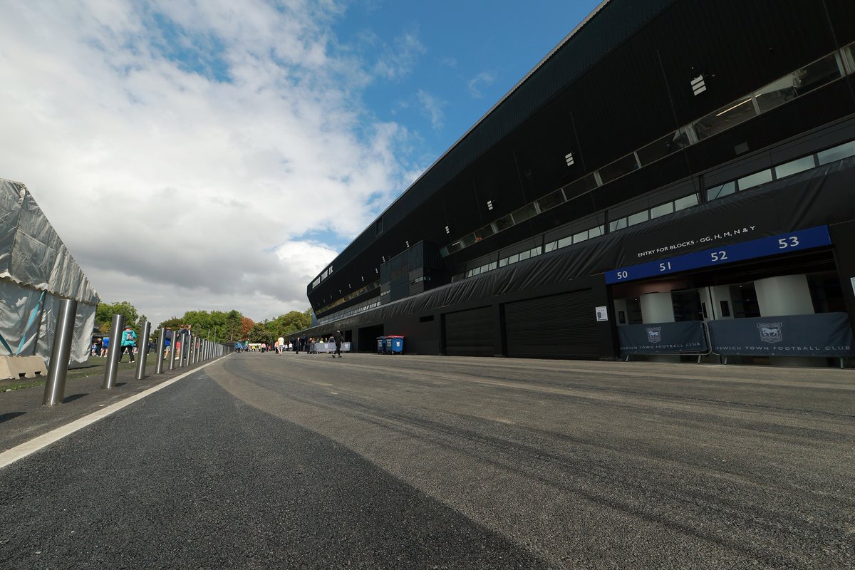 IpswichTown's tweet photo. 💼 The club is currently recruiting for a number of matchday roles, helping with the atmosphere, safety, and work behind the scenes at Portman Road. 🏟️

Roles include:

- Safety Steward
- Security Officer
- Turnstile Operator
- Kiosk Assistant

More details can be found at https://t.co/KPE53VhAap. 📲