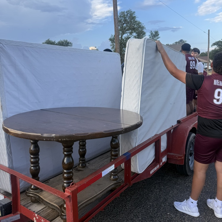 HISD_Sports's tweet photo. Proud of the young men and their willingness to serve the Hereford community. Bigger than the game!
#HerdONE https://t.co/4ICSjdoxrd
