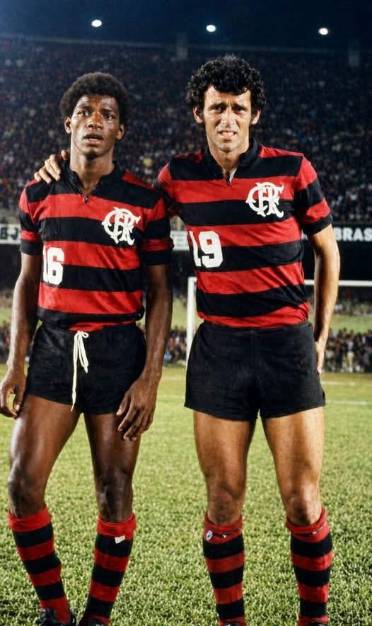 futebol__brazil's tweet photo. Adílio e Júlio Cezar em 1980.
#Flamengo https://t.co/UqXCFXK3Lu