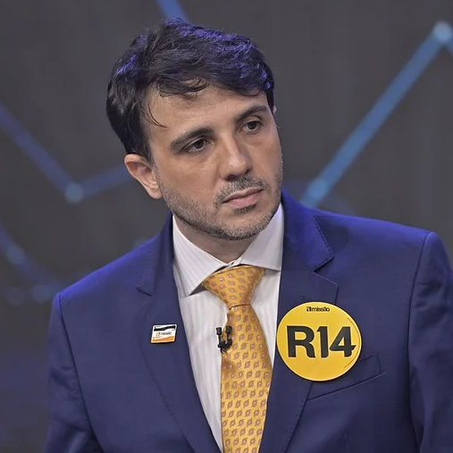republiqueBRA's tweet photo. ✅ 🗳️ Renan Santos foi o único dos três participantes do debate da Band a registrar mais manifestações favoráveis do que críticas nas redes sociais, segundo levantamento da Nexus; entre as menções sobre o presidenciável, 57% foram positivos e 43%, negativos. https://t.co/lAXMsIL5z8