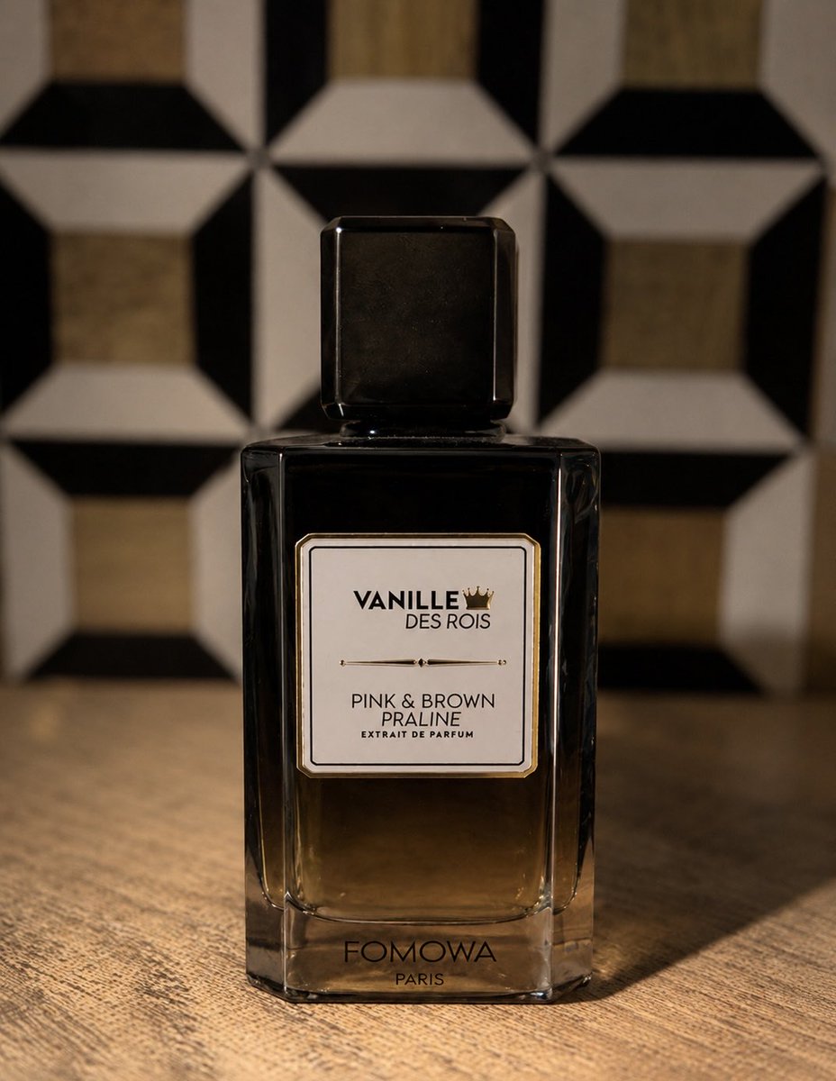 wedyousef's tweet photo. Vanille des Rois 
FOMOWA Paris 🇫🇷 
2025
هو عطر جورماند دافئ وفخم يرتكز على الفانيليا

الطابع: رائحة تشبه الحلويات الفرنسية الدافئة والمخبوزات الفاخرة، تميل للنعومة وتناسب محبي عطور الفانيليا غير السكرية بشكل مزعج.

رأي شخصي : يشبه لحد كبير 
ANGLES’ SHARE by Kilian https://t.co/w4jtaWDQ8T