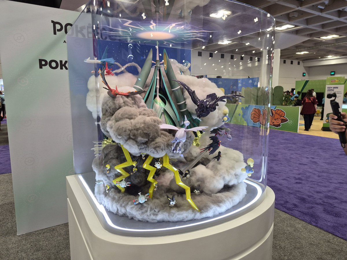 AndresL_1997's tweet photo. These pokecology sculptures look amazing wow #pokemonxp https://t.co/yyD4EKOgjd