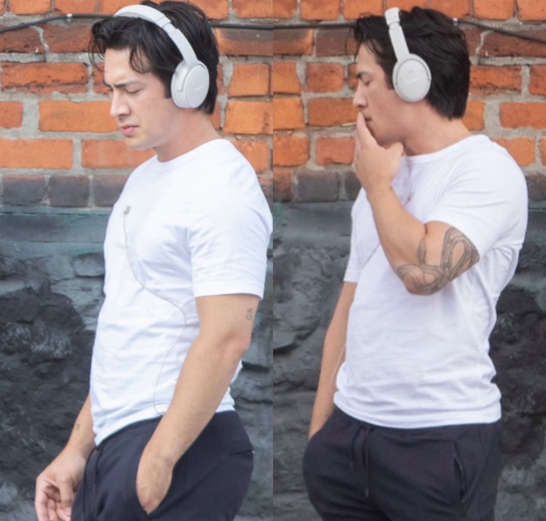 hudglaze's tweet photo. me when i listen to shane hollander moaning https://t.co/0SiQUGkq0m