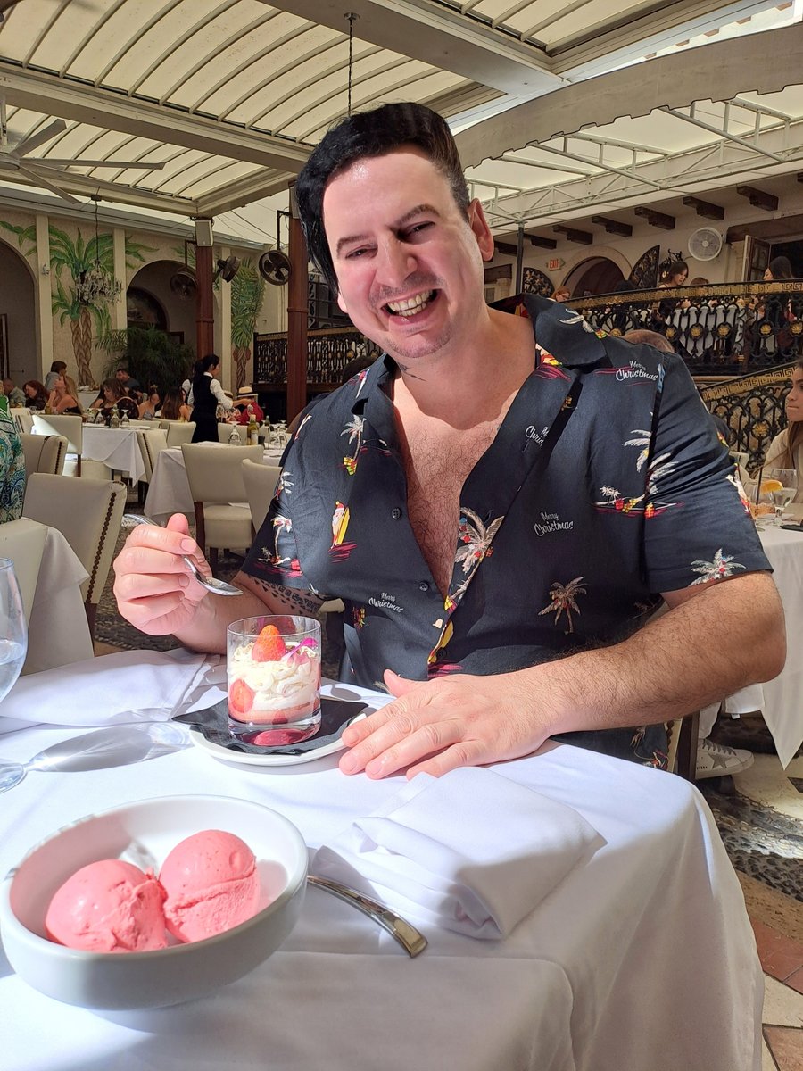 RickWesleymusic's tweet photo. Rick is enjoying the daily chef special at "Gianni's At the Former Versace Mansion" in Miami Beach, Florida (USA). 🏨⛲🥄🧒🥂🇺🇸 #rickwesley #richkids #holidays #miamibeach #oceandrive #versacemansion #casacasuarina #gianniversace #giannisatthevilla #florida #usa https://t.co/5S8NpeT4Ga