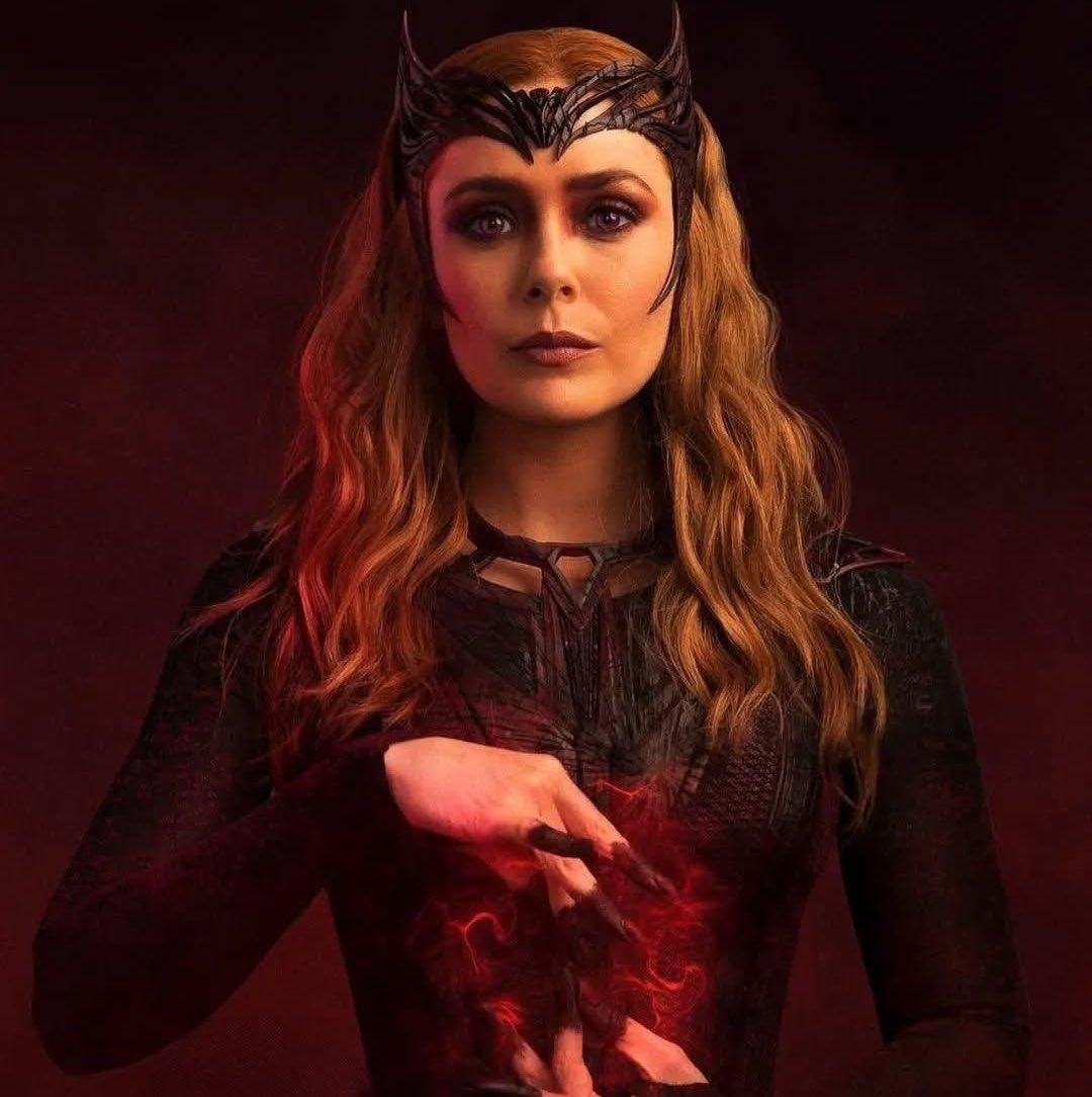MarvelSocietyHQ's tweet photo. 🚨| Elizabeth Olsen oficialmente volvió al UCM como Scarlet Witch. https://t.co/CoaTu45Tj3