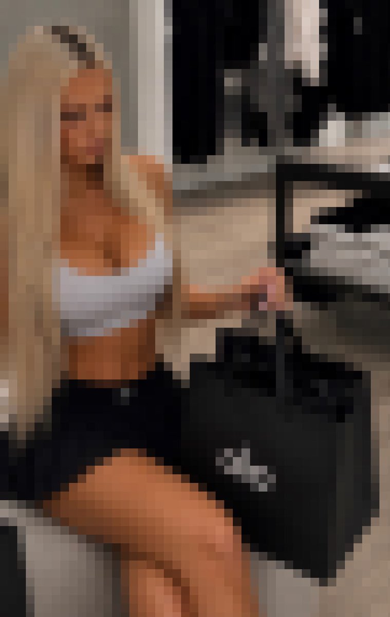 MaddySpoiled's tweet photo. I'm worth splurging on, hand me your wallet. I have more shopping to do.👸🏼🛍️ https://t.co/NpYAXQpMEf