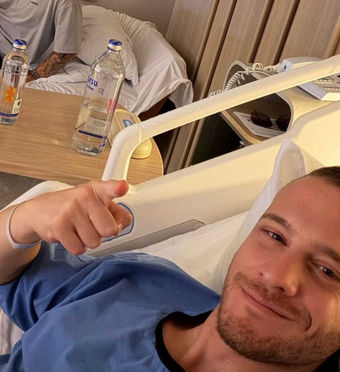 gitmehandemiyy_'s tweet photo. Get well soon, keremcim 🥺

 #KeremBürsin https://t.co/V5ruUFVTMV