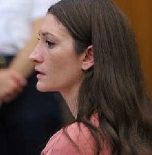 CoffindafferFBI's tweet photo. Lindsay Clancy

For all of you who think Lindsay wasn't in her right mind and hearing voices...

So was Lori Vallow...

Where were all the pink shirts for her?

#LindsayClancy 
#LindsayClancyTrial https://t.co/joxkoZivFm