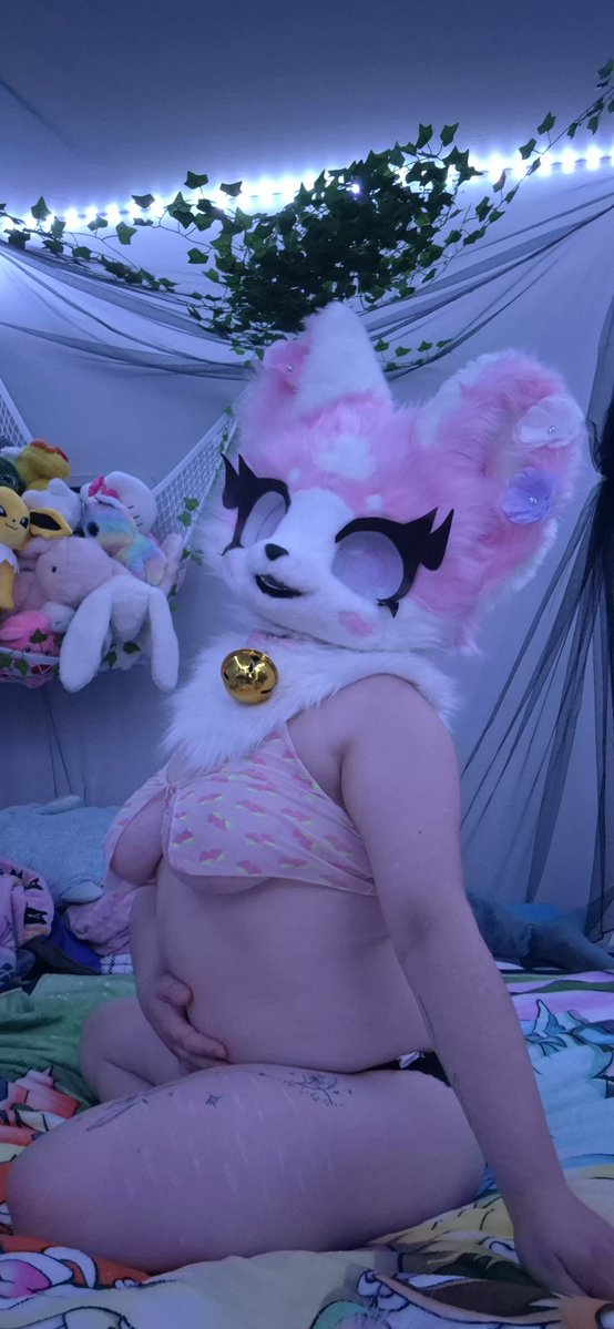 Mallow_thefox's tweet photo. Do you like my feet? 👀🩷 #furryㅤㅤㅤ #nsfwtwt #nsfwㅤㅤ https://t.co/5aHsJZNp0U