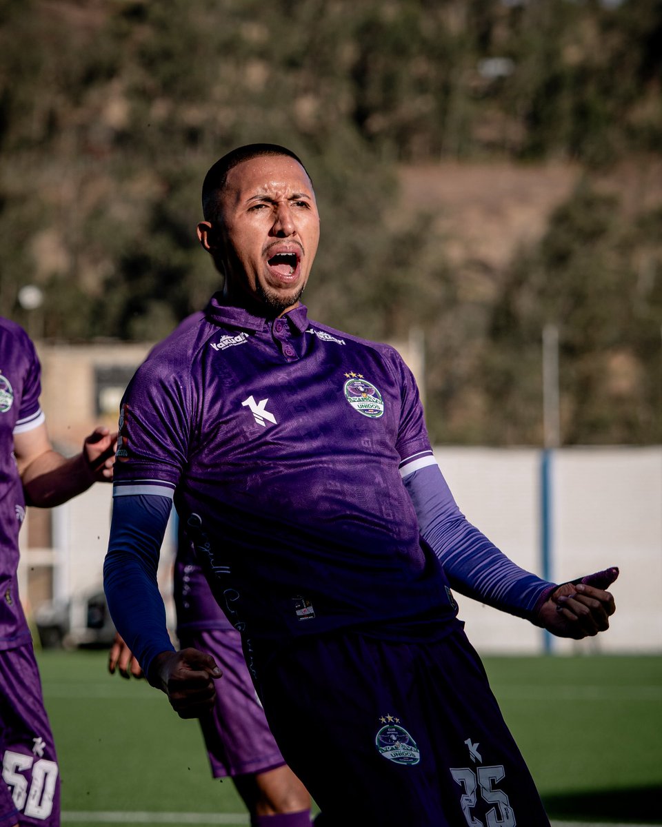 Liga1TeApuesto's tweet photo. ¡𝗥𝗼𝗱𝗿𝗶𝗴𝗼 𝗩𝗶𝗹𝗰𝗮 𝗲𝗺𝗽𝗮𝘁𝗮 𝗲𝗹 𝗱𝗲𝗿𝗯𝗶 𝗰𝗮𝗷𝗮𝗺𝗮𝗿𝗾𝘂𝗶𝗻𝗼! ⚽️🔥

Desde los doce pasos, Vilca puso el 2-2 para Comerciantes Unidos.

📸 @iteasport_
🎥 @CU_Cutervo 

#Liga1TeApuesto
#ElADNDelHincha https://t.co/NMxRgfjf96