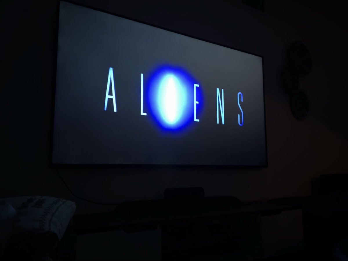 gillaxian's tweet photo. Is it a hot take for me to say the Theatrical Release is the best version of Aliens? Better pacing, no cringy “Ultimate Badasses” scene, no unnecessary Newt family backstory. No sad reality of time passage for Ripley.
Just an action movie that gets you to the aliens quicker.👌 https://t.co/A4rVCa6Cms