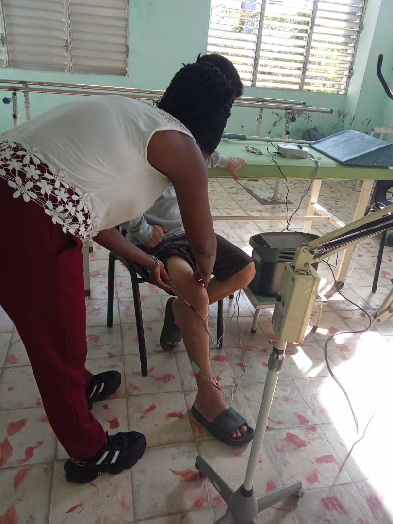 tdad_comunica's tweet photo. Servicio de fisioterapia en el Policlínico condado Trinidad https://t.co/je1amRc47q