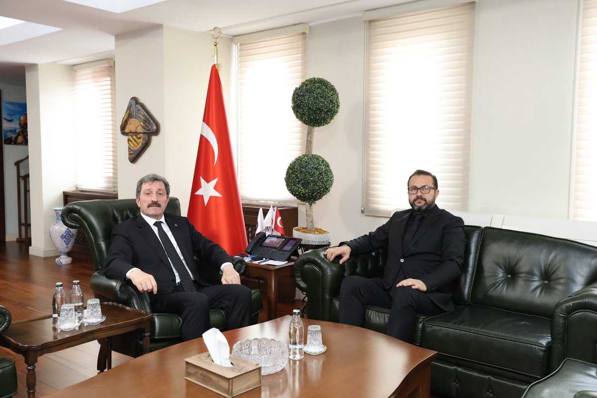 TCSamsunValilik's tweet photo. 📌Türk İnternet Medya Birliği (TİMBİR) Genel Başkan Yardımcısı, Birlik Haber Ajansı Karadeniz Bölge Müdürü, Sürmanşet Haber Medya Grubu İmtiyaz Sahibi Said Çetintaş, 

Valimiz Sayın @orhantavli_’yı ziyaret etti. https://t.co/J1gg7OnrbU