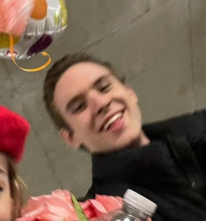 lanceIotfated's tweet photo. guess     who    has    him    and    who    doesn’t https://t.co/zq7asYPLAj