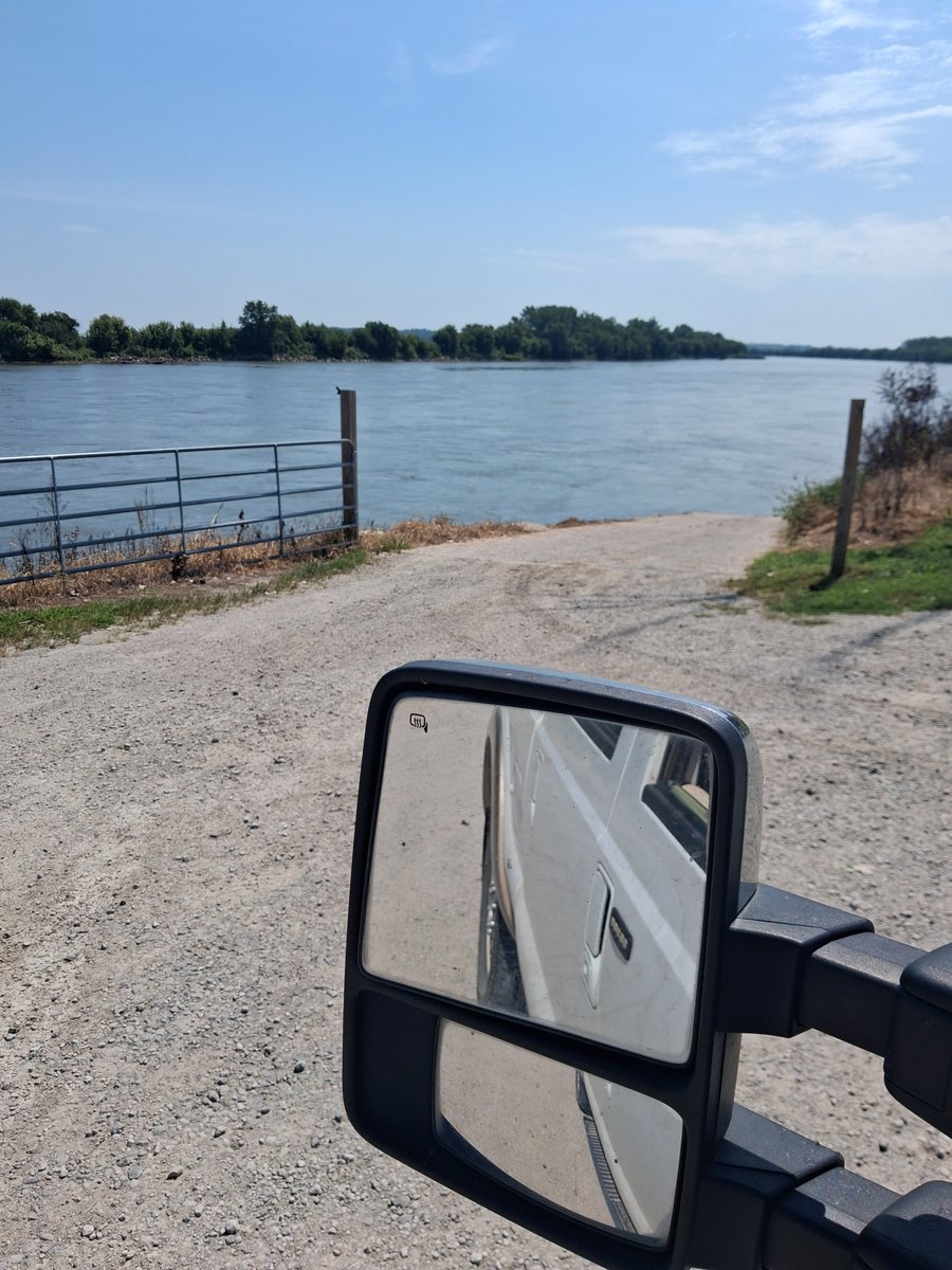 dlyons1937_dave's tweet photo. I stopped at Rulo for lunch and played keno then went to the boat dock to look at the Missouri River. https://t.co/ey2qcKyPGC