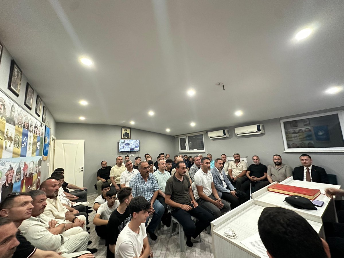 avaersadkaya's tweet photo. Ülkü Ocakları İstanbul İl Başkanlığı Hukuk Birimi yöneticilerimizden Av. Furkan Çeliker Esenler ilçe başkanlığımızda “Sosyal Medyada Hukuki Sınırlar ve Temel Hukuki Eğitim” konulu seminer gerçekleştirmiştir. 
@ayyildirim1 
@Aalparslandogan 
@SimgeGunduzzz https://t.co/Ejc25yJsDF