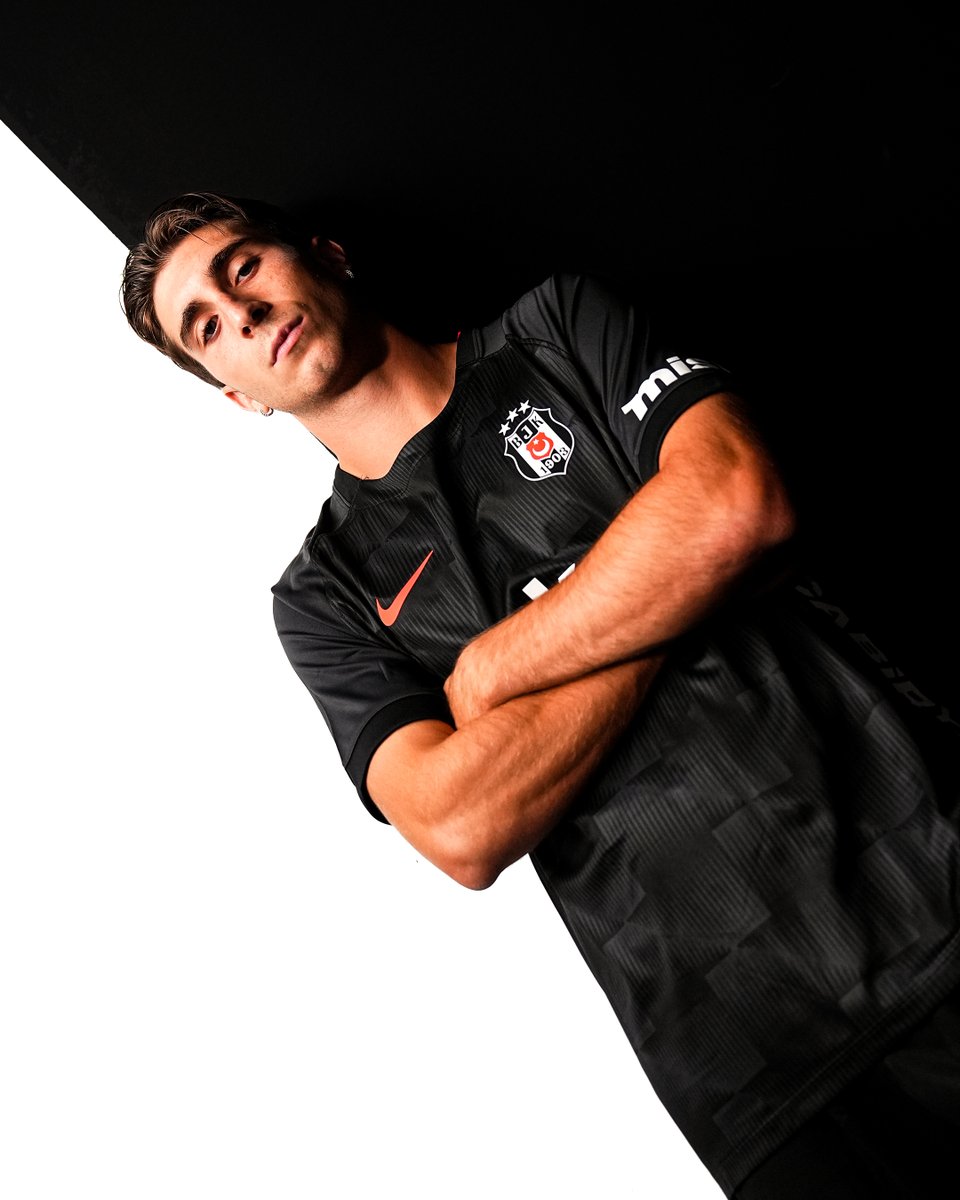 Besiktas's tweet photo. Fabio Miretti. 🇮🇹  @BJKKartalYuvasi X @nikefootball https://t.co/AFMRTHFea8