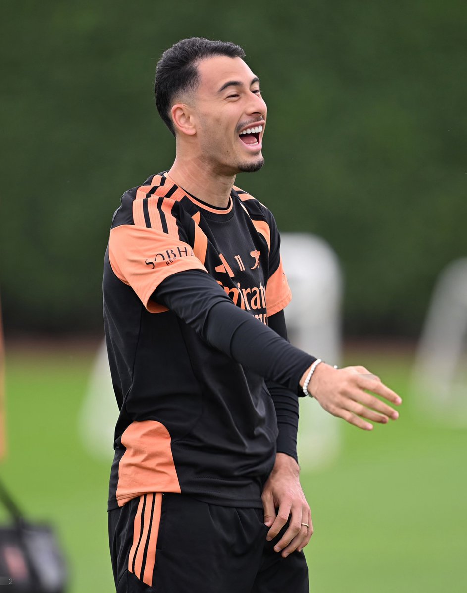 stoiczy's tweet photo. Selling Martinelli means we need an upgrade at that position. So how come this Rashford links to Arsenal.
Is he the upgrade on Martinelli?

Honestly, if there's no better upgrade on Martinelli available this window, we better wait for January.
Eberechi will be reintegrated to cover up that role, same way we made him step in for Martin Odegarrd.

Martinelli we all know is a hard working player. As a second option in the team, he isn't pushing for a leave and he is still happily training with the team with that eagerness to improve.

Arteta should use his brain 🧠 
let him stay instead of signing rejected Rashford . Who's with me 👀