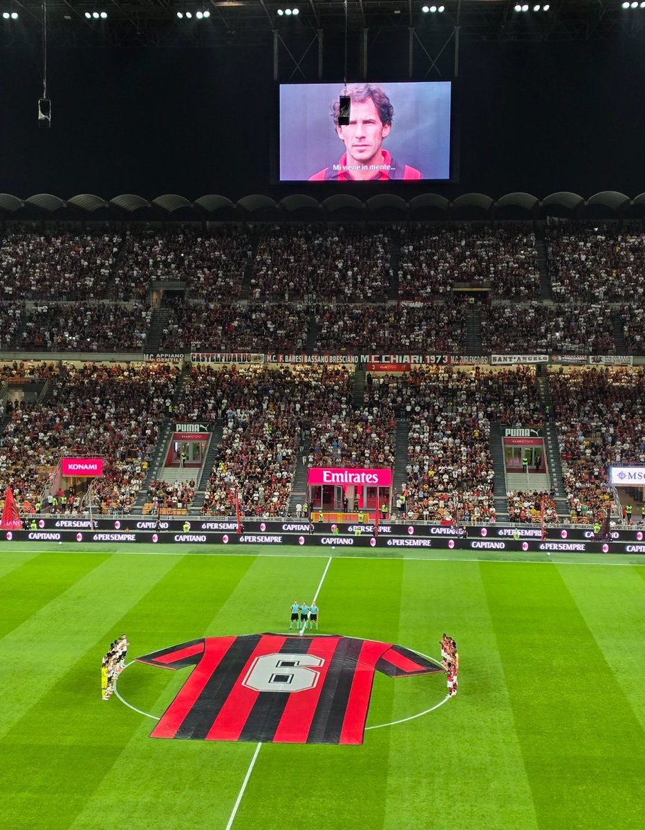 theMilanZone_'s tweet photo. Per sempre il nostro capitano ❤️🖤 https://t.co/DI8hJFg5Vn