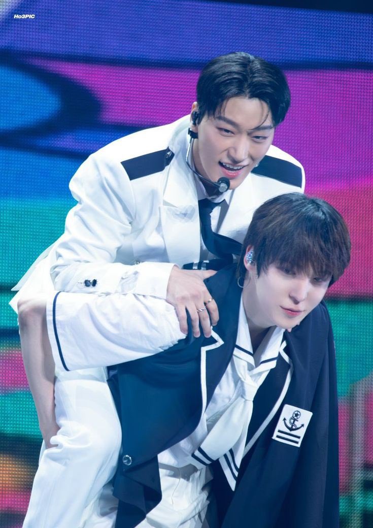 strawbsani's tweet photo. san really loves being carried around by bigger men like a little backpack kitten… he gets so happy when they make him feel small 🤭 https://t.co/zVK7mNhvPv